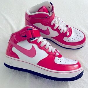 2013 Nike Airforce 1 Mid “Valentines Day” Size 4Y